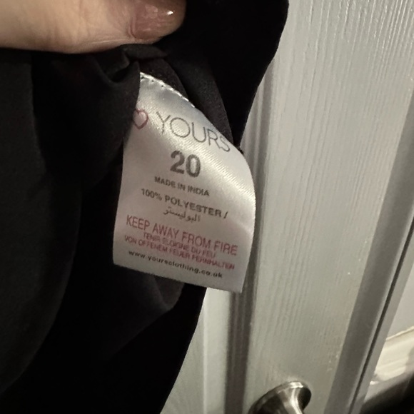 Yours Cami Vest Top size 20 black - Picture 4 of 4